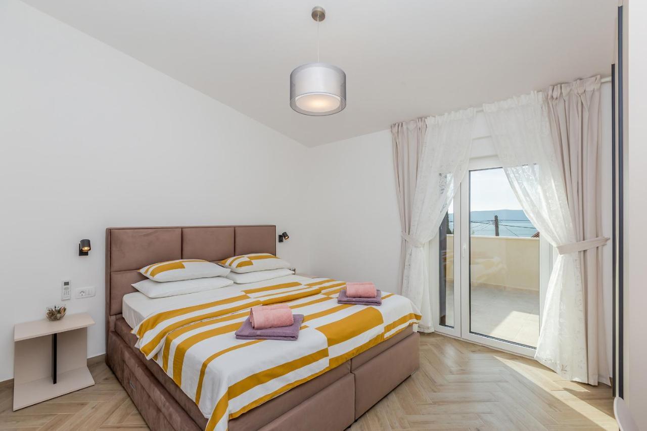 Holiday House Villa Andro Pinezići Eksteriør billede