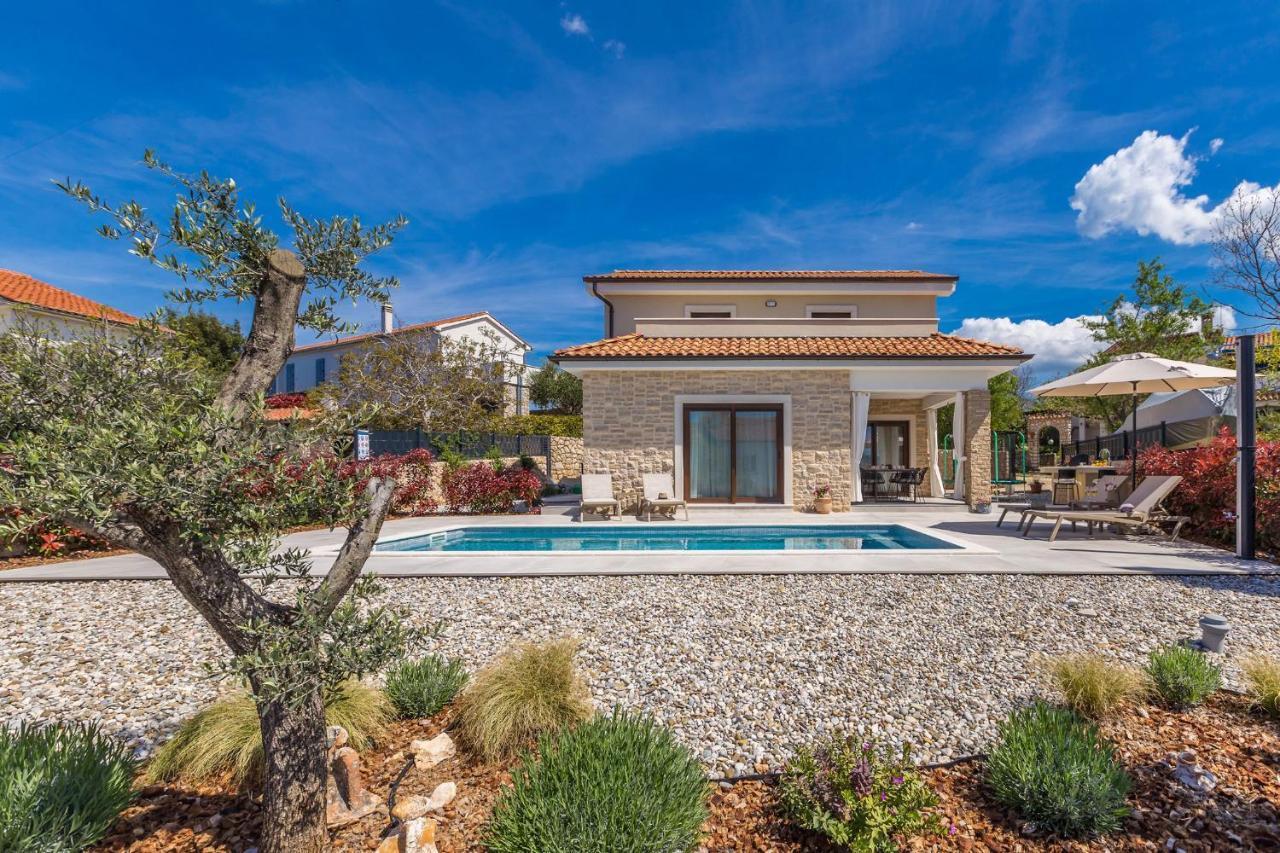 Holiday House Villa Andro Pinezići Eksteriør billede
