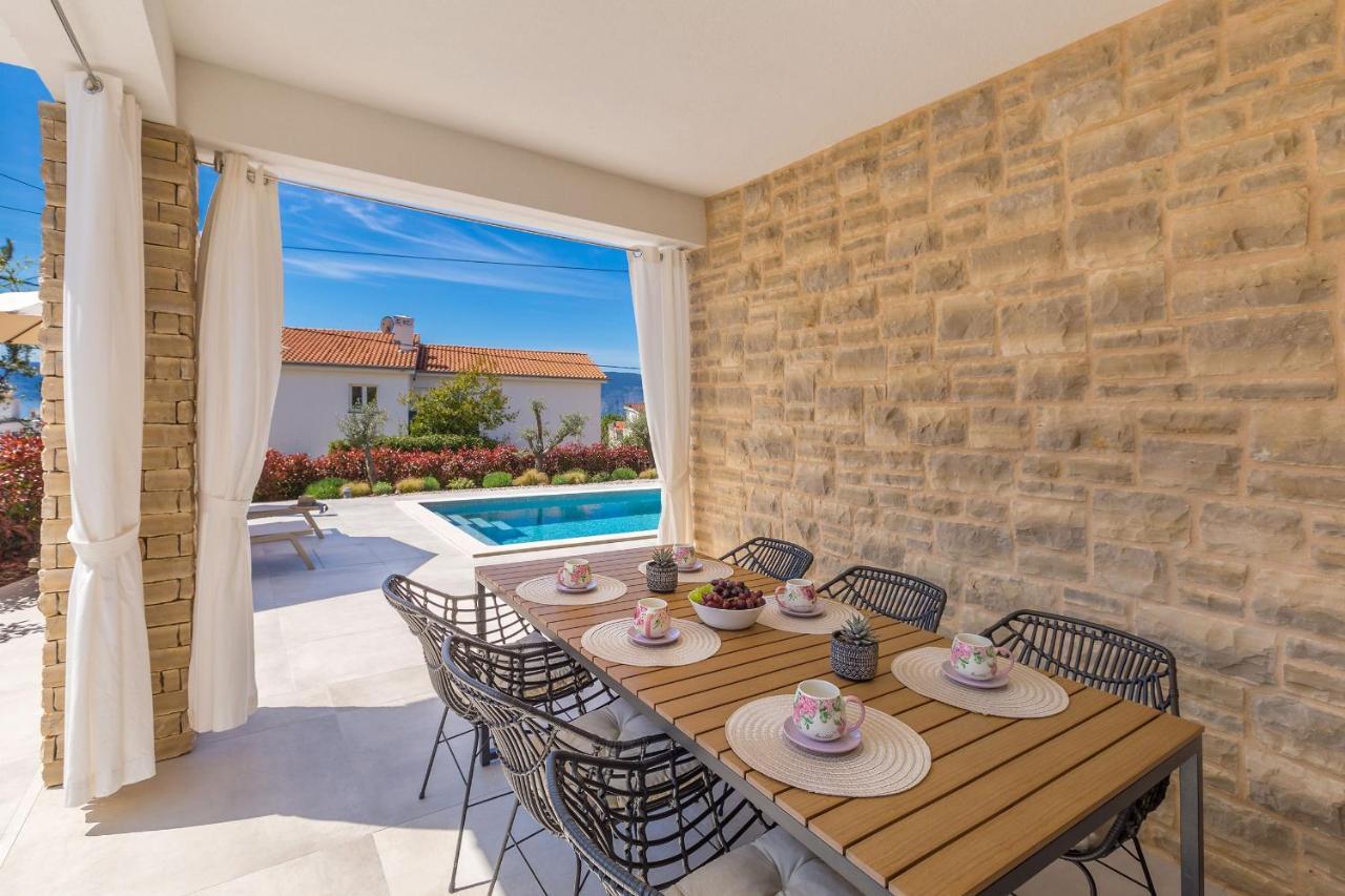 Holiday House Villa Andro Pinezići Eksteriør billede